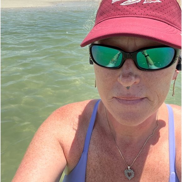 Meet your Posher, Ginny - Picture 3 of 8